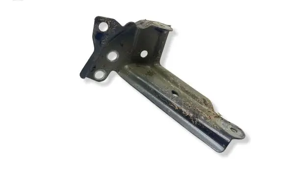Toyota C-HR I Fender mounting bracket