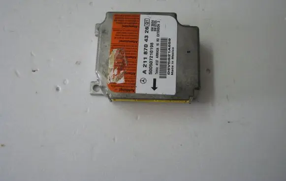 Mercedes-Benz E W211 Airbag control unit/module A2118704326