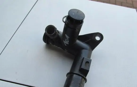 Ford C-MAX II Engine coolant pipe/hose 9671124980