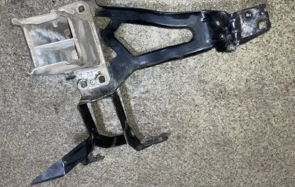 BMW 5 E60 E61 Front bumper mounting bracket 51647033732