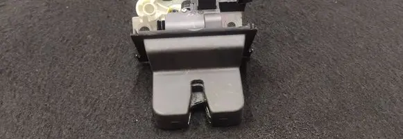 Skoda Superb B8 (3V) Tailgate/trunk/boot lock/catch/latch 3V0827505C 000527010716