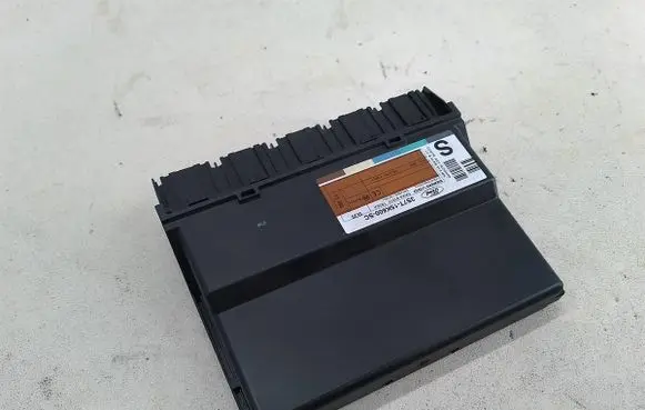Ford Mondeo Mk III Comfort/convenience module 3S7T-15K600-SC