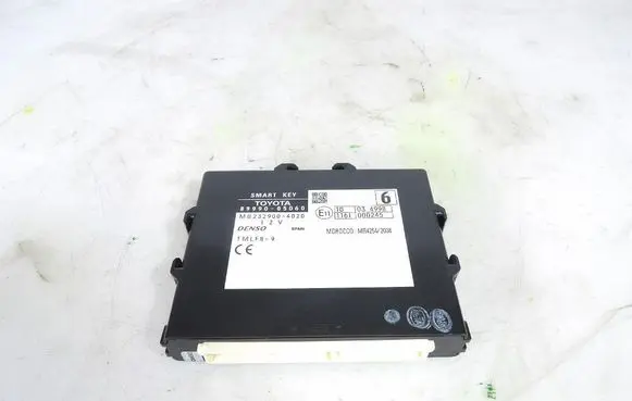 Toyota Avensis T270 Engine control unit/module 8999005060