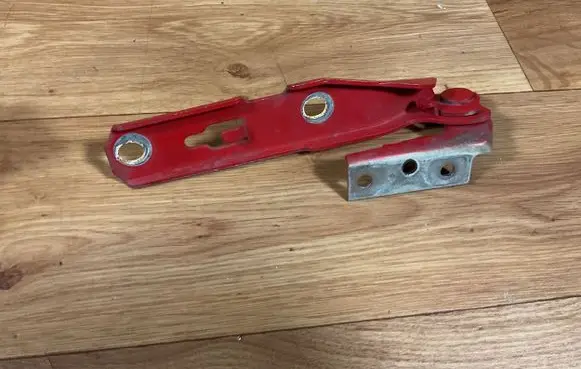 Audi A4 S4 B7 8E 8H Engine bonnet/hood hinges 8E0823302E
