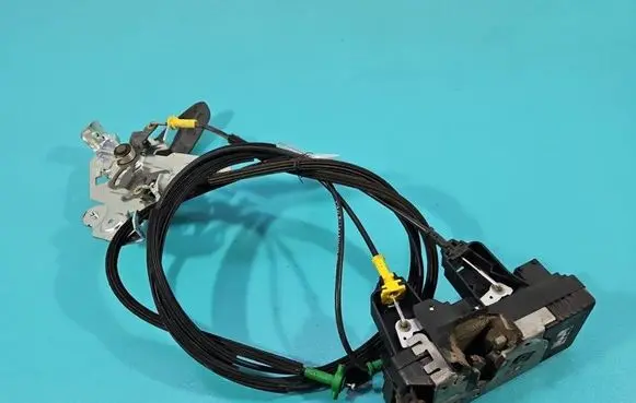 Renault Trafic II (X83) Rear door lock 8200020185 IMPRK1542599
