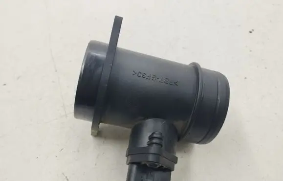 Audi A4 S4 B5 8D Mass air flow meter H214017H