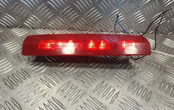 Opel Zafira B Third/center stoplight 13211587