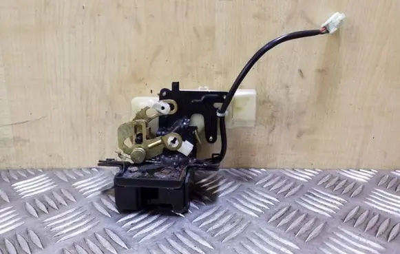 Mazda Premacy Tailgate/trunk/boot lock/catch/latch