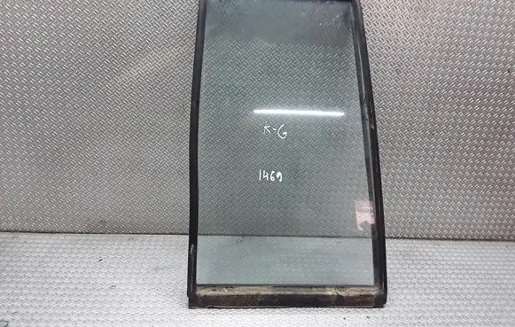 Mitsubishi Pajero Rear vent window glass 