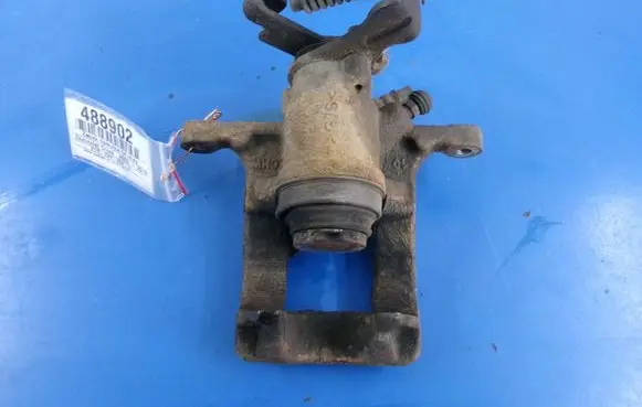 Chevrolet Cruze Rear brake caliper