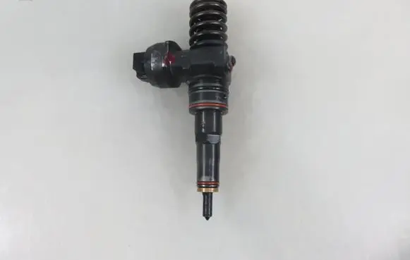 Skoda Fabia Mk1 (6Y) Fuel injector 038130073AJ