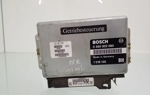 BMW 7 E32 Gearbox control unit/module 1218135 0260002080