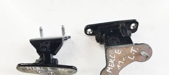 Mercedes-Benz E W212 Rear door lower hinge