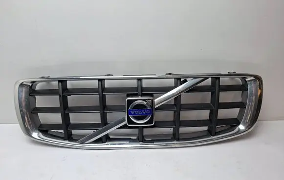 Volvo XC70 Front bumper upper radiator grill 30678682 Y381 CK1UA