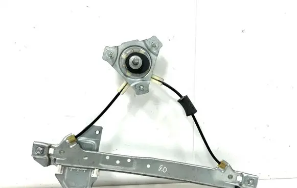 Rear door manual window regulator