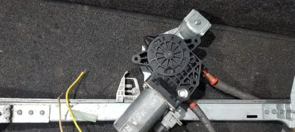 Citroen Xsara Front door window regulator motor