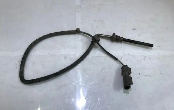 Mercedes-Benz Sprinter W901 W902 W903 W904 Exhaust gas temperature sensor a0071539528