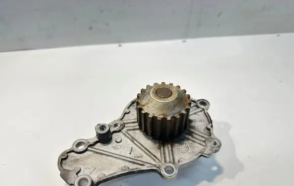 Ford Focus Water pump 267393 131127B4