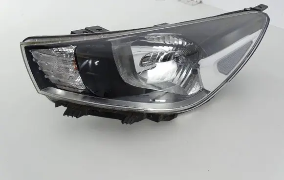 KIA Rio Headlight/headlamp 92101-H8