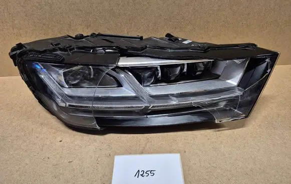 Audi Q7 4M Headlight/headlamp 4M0941036
