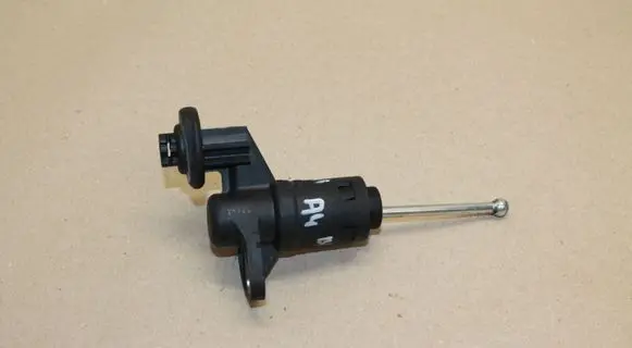 Audi A4 S4 B6 8E 8H Clutch master cylinder 8E1721401AJ