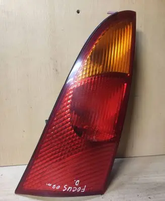 Ford Focus Rear/tail lights 1M5113404A 3W17C