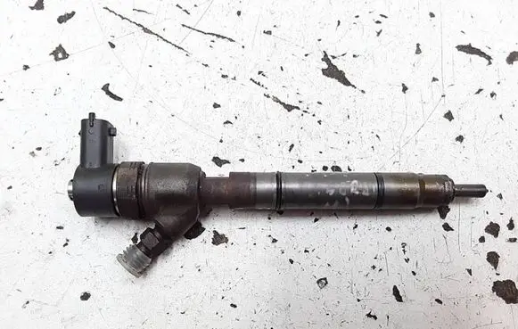 KIA Venga Fuel injector 0445110320 338002A900