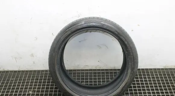 BMW M4 F82 F83 R19 summer tire 25535R19
