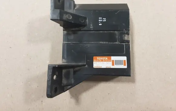 Toyota Corolla Verso E121 Air conditioning/heating control unit 886500F030