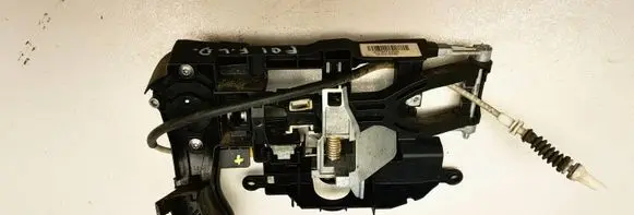 Front door exterior handle/bracket