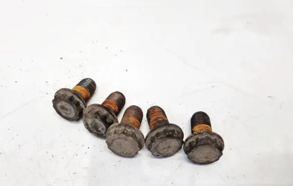 KIA Carens I Nuts/bolts 