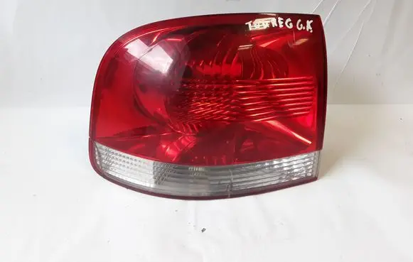 Volkswagen Touareg I Rear/tail lights 28259002 28252102