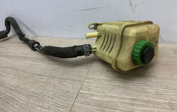 Porsche Cayenne (92A) Brake fluid reservoir P02000 7L6422371E G002000