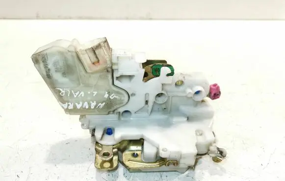 Nissan King Cab, Navara Rear door lock