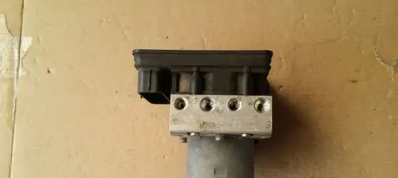 Skoda Citigo ABS Pump 1S0614517E