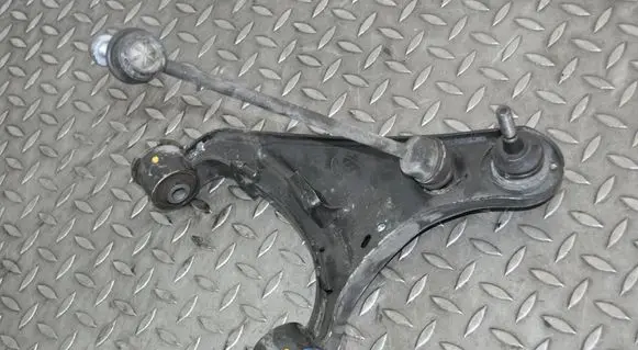 Land Rover Discovery 4 - LR4 Front upper control arm/wishbone 