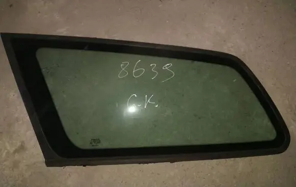 Volvo V50 Rear side window