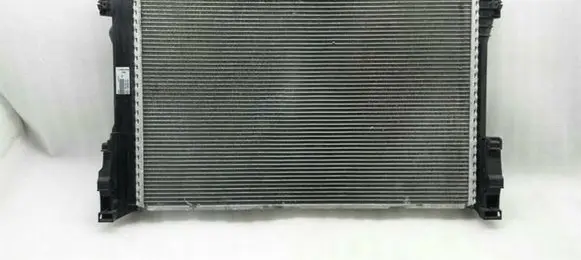 Mercedes-Benz E W212 Coolant radiator A0095002703