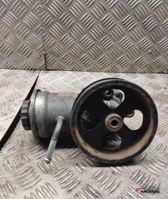 Toyota Avensis T250 Power steering pump
