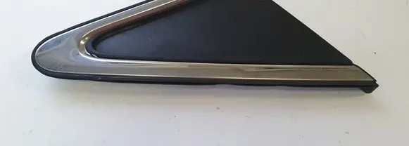 Toyota Avensis T270 Front door glass trim molding