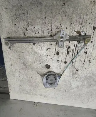 Audi 80 90 B2 Front door manual window regulator 