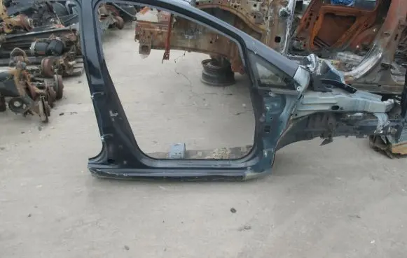 Fiat Grande Punto Pillar (middle) 