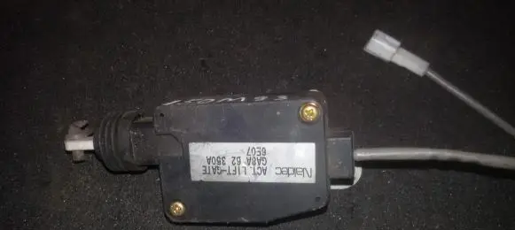 Mazda 626 Central locking motor ga8a62350a