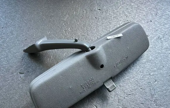 Nissan Patrol Y60 Rear view mirror (interior) 9632106J01