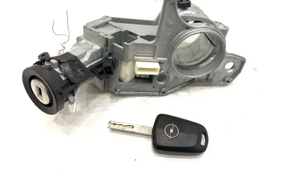 Opel Astra H Ignition lock
