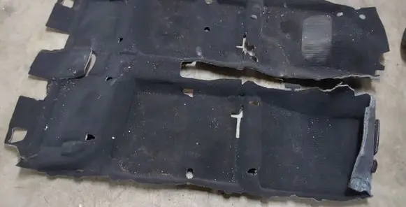 Toyota Avensis T250 Interior carpet 5851005280