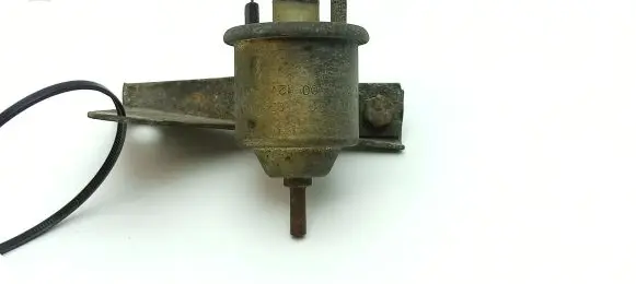 BMW 7 E23 Fuel injection high pressure pump 72043600 3082