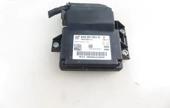 Volkswagen PASSAT B7 Hand brake control module 3AA907801G