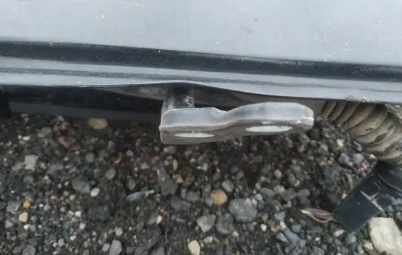 Ford Kuga I Rear door lower hinge