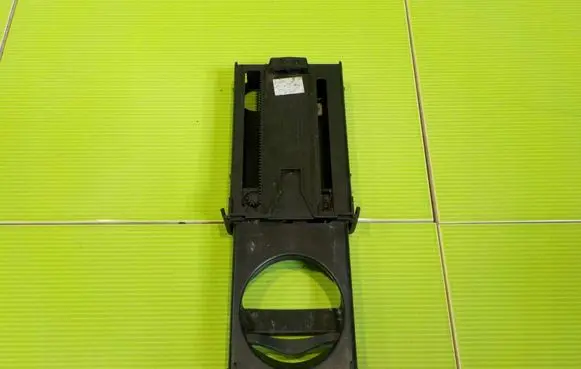 Renault Laguna III Cup holder 8AB26